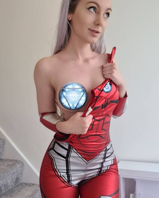 I got this cute iron man outfit off ebay for £6 inc postage…. what a bargain