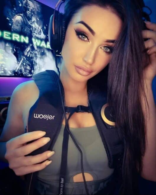 Late night Gaming with WOOJER
Things are about to get intense!
CALL OF DUTY
.
.