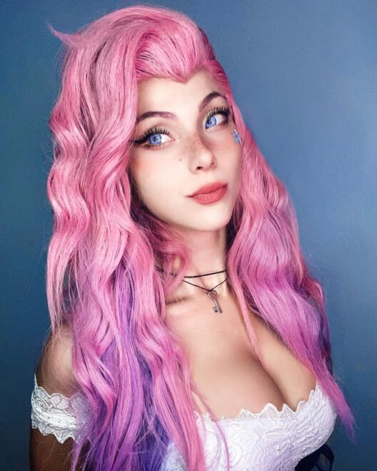 Seraphine  League of Legends 
I’m totally in love with this character   
Wig by